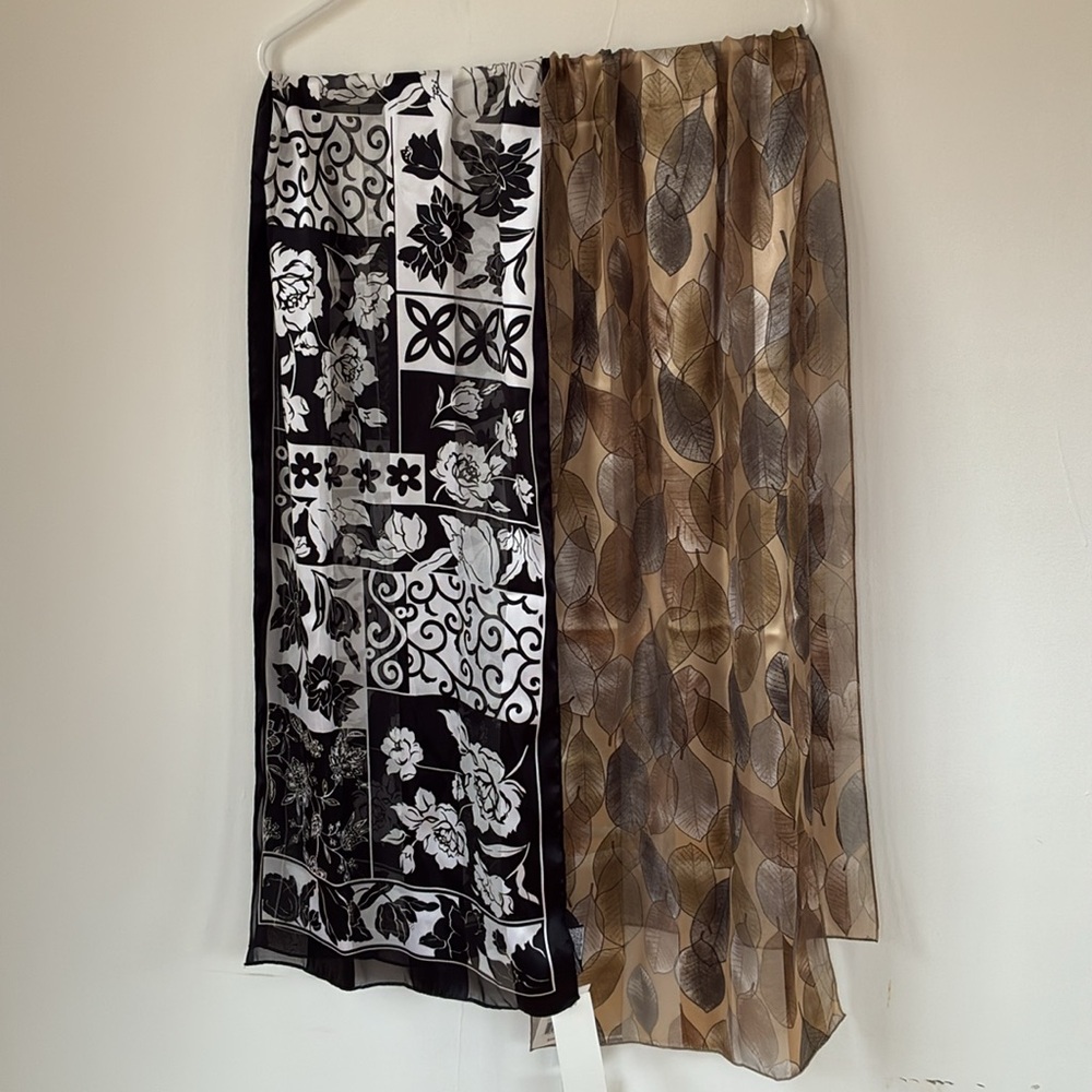 2 New with tags scarves